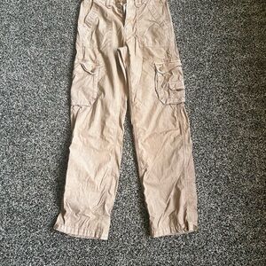 American Eagle Outfitters Tan Cargo Pants. Relaxed Fit